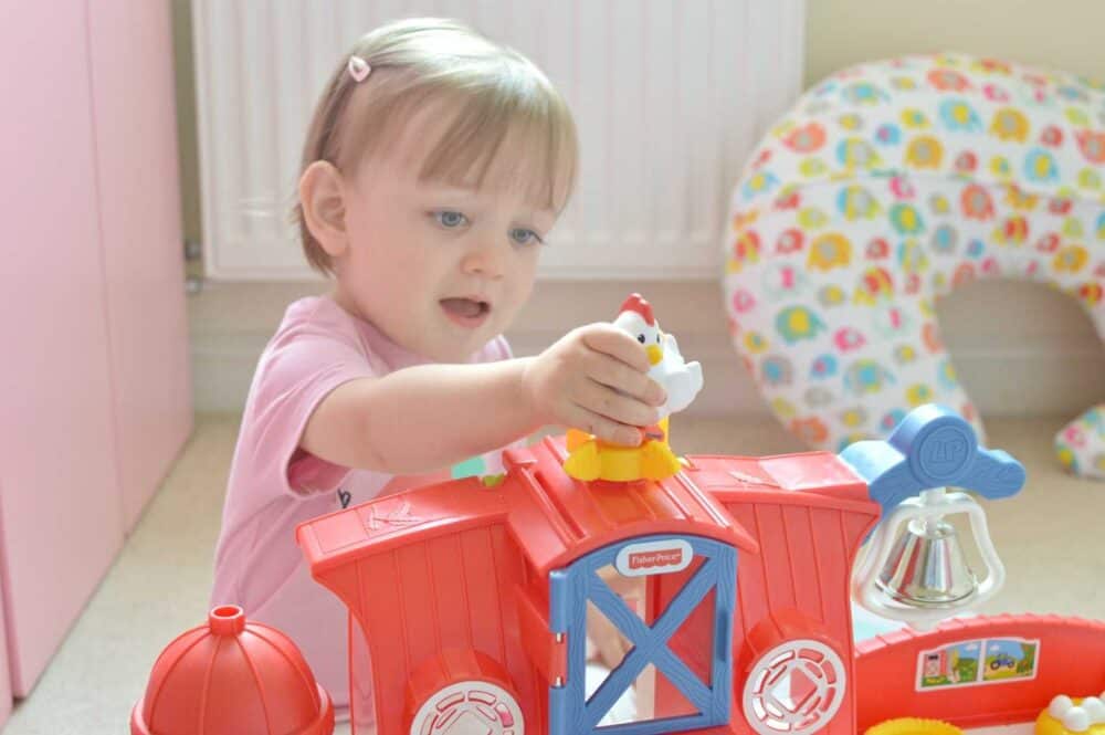 Fisher-Price Little People Caring for Animals Farm
