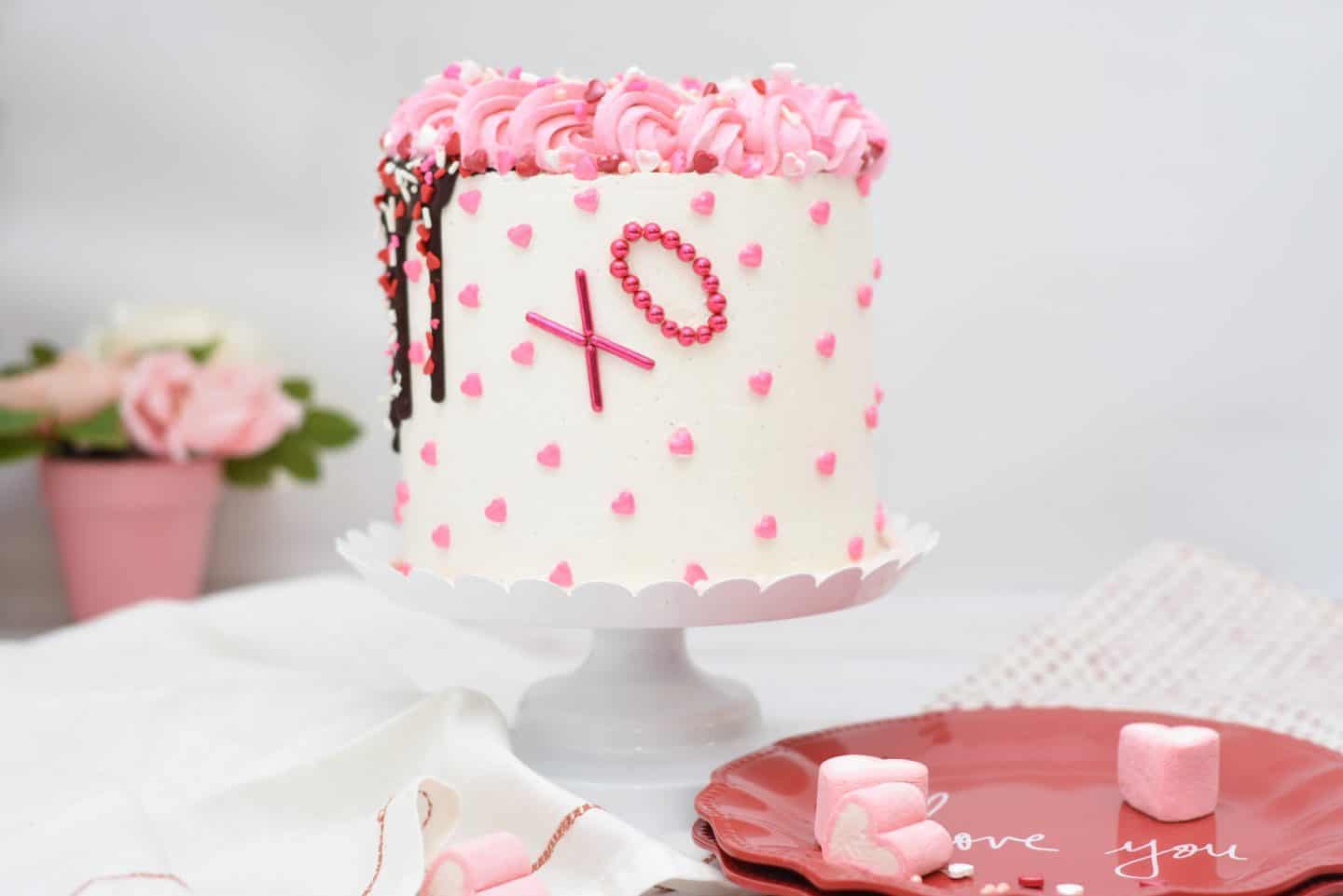 A cake sitting on top of a table