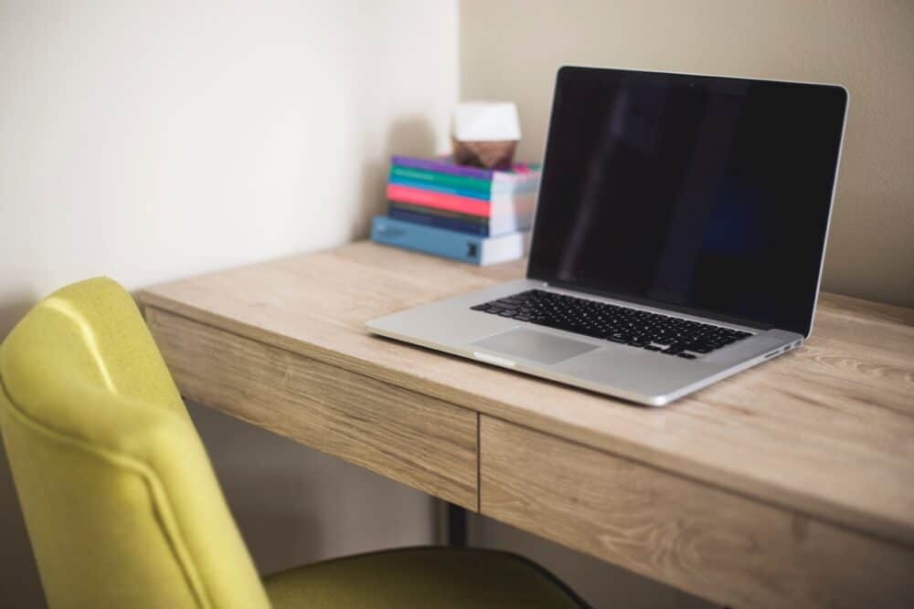 Blogging 101 | PicMonkey vs Canva – Which One is Best?