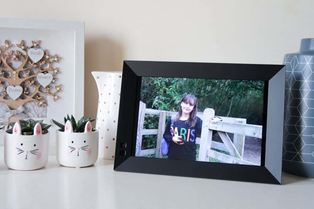 Share your memories with the Nixplay Smart Photo Frame W10F