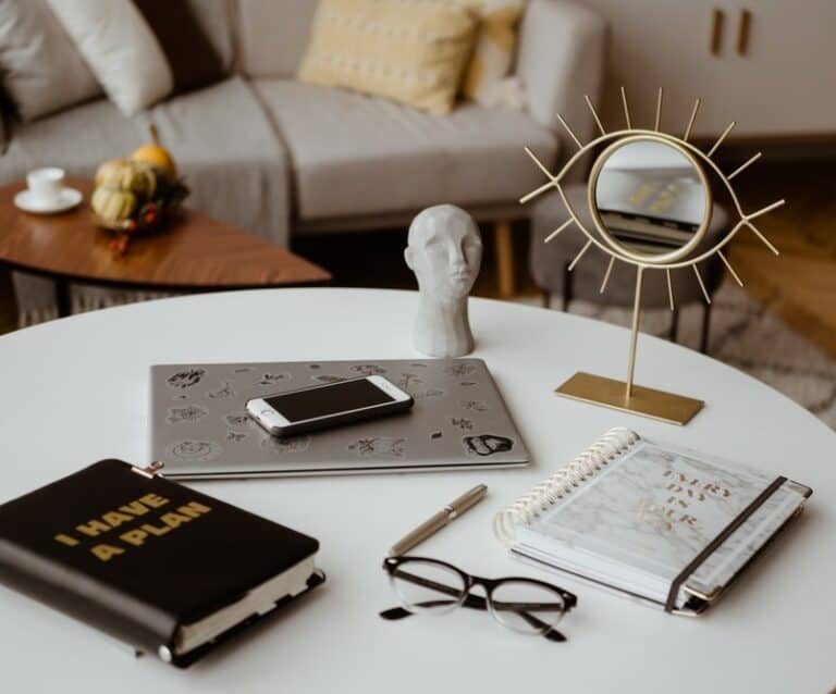 How to Practice a Healthy Social Life