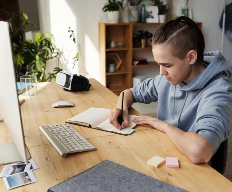 4 Tips for Supporting a Reading and Writing Learner