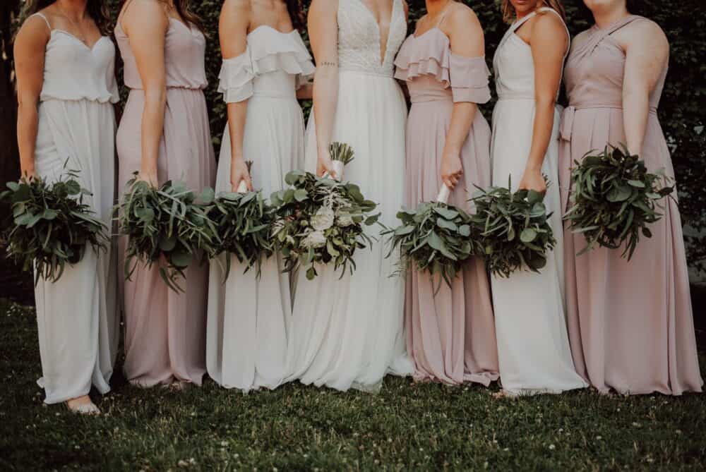 How Junior Bridesmaids Should Choose the Best Wedding Dress