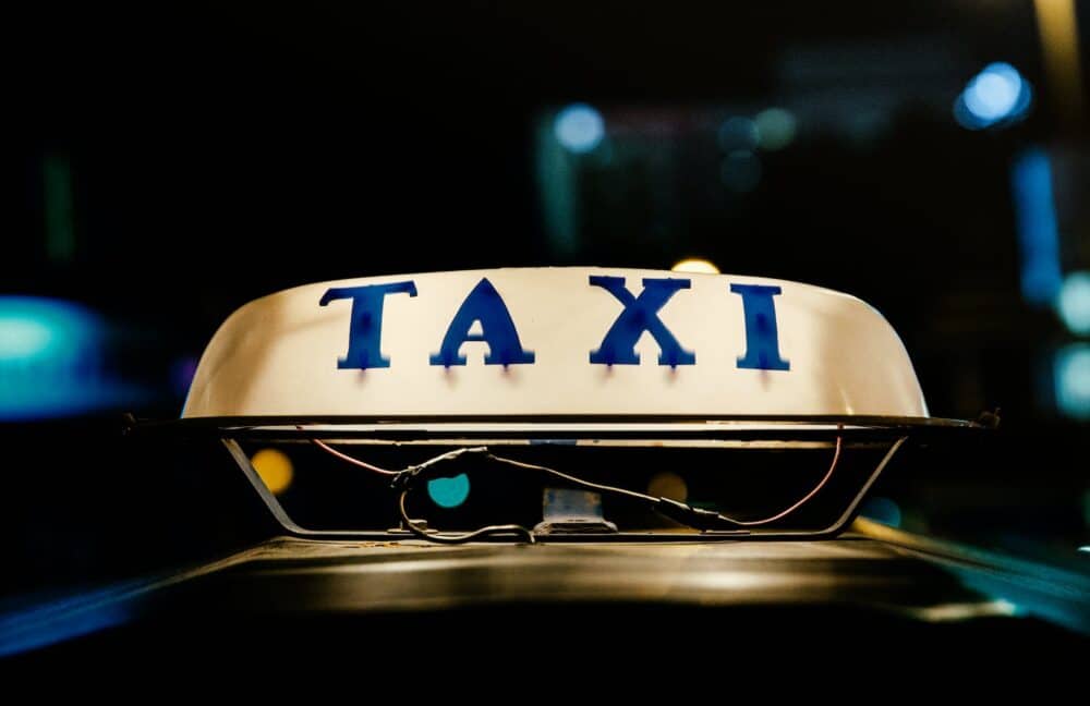 5 Things an Airport Taxi Driver Won’t Tell You