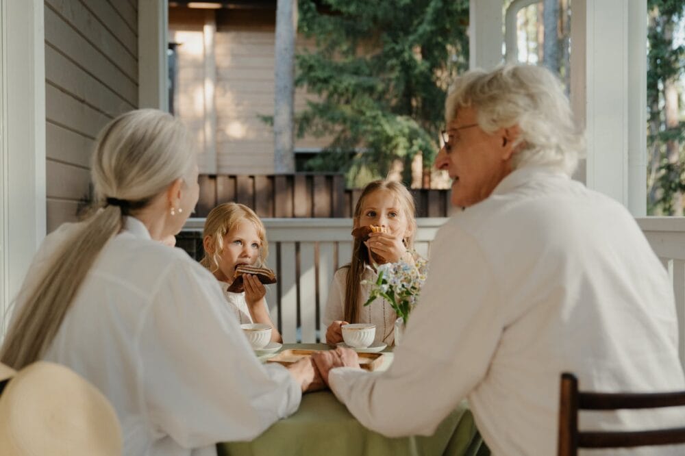 How to Juggle Caring for Your Kids and Elderly Parents