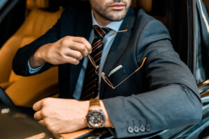 Buying a Pre-Owned Luxury Watch? 5 Things to Remember!