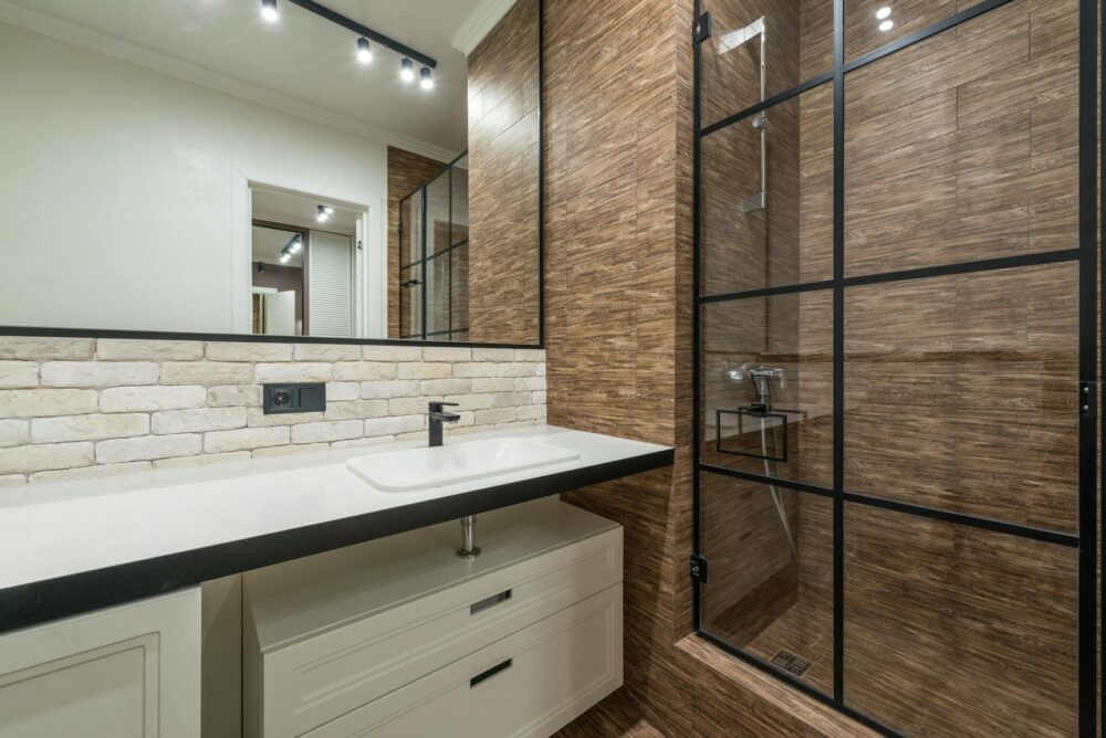 Top 5 Mistakes People Make When Choosing Shower Enclosures and How to Avoid Them