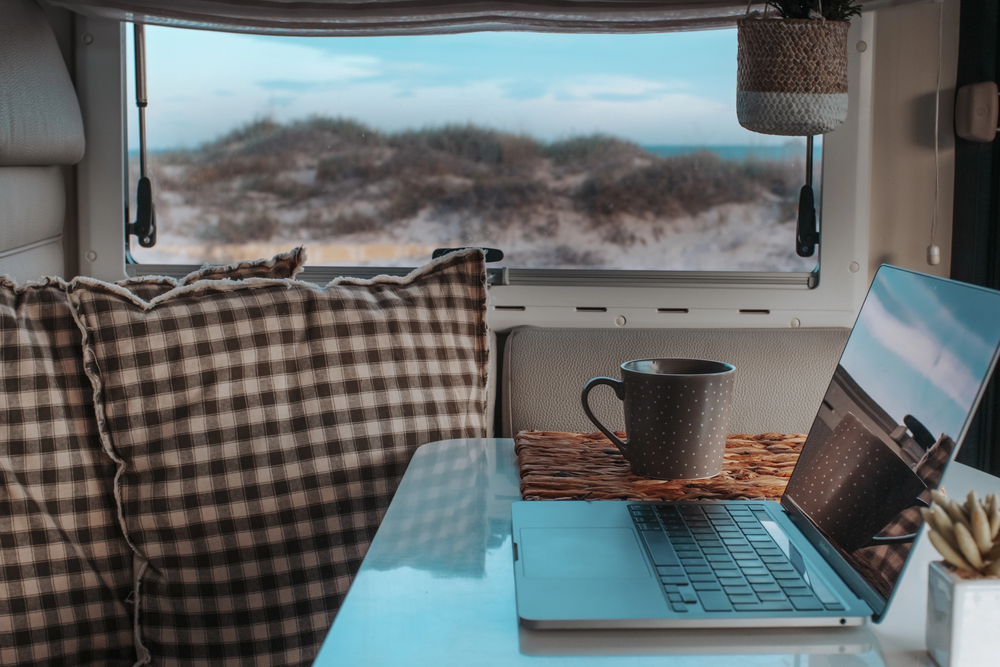 Ready for a Career Change? Here's 7 Reasons to Become a Digital Nomad