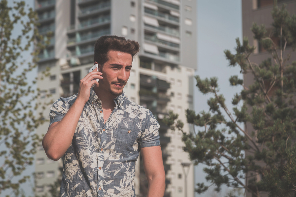 How to Choose the Perfect Short-Sleeve Shirt for Summer Comfort