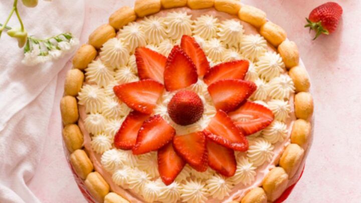 Image for Easy Strawberry Charlotte Cake with Fresh Strawberries