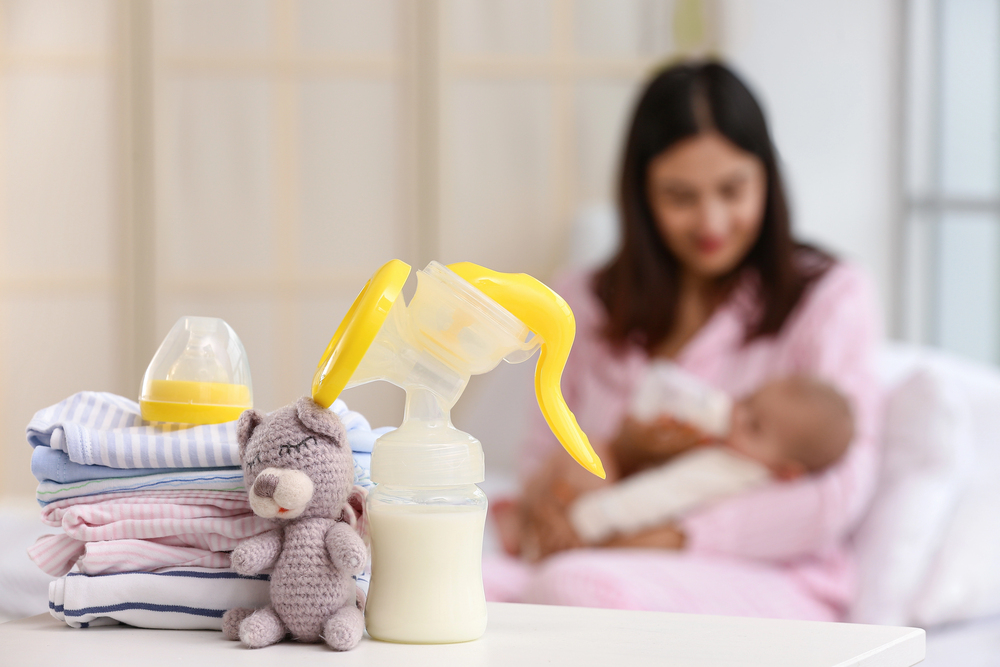 Can You Mix Breast Milk and Formula? A Complete Guide