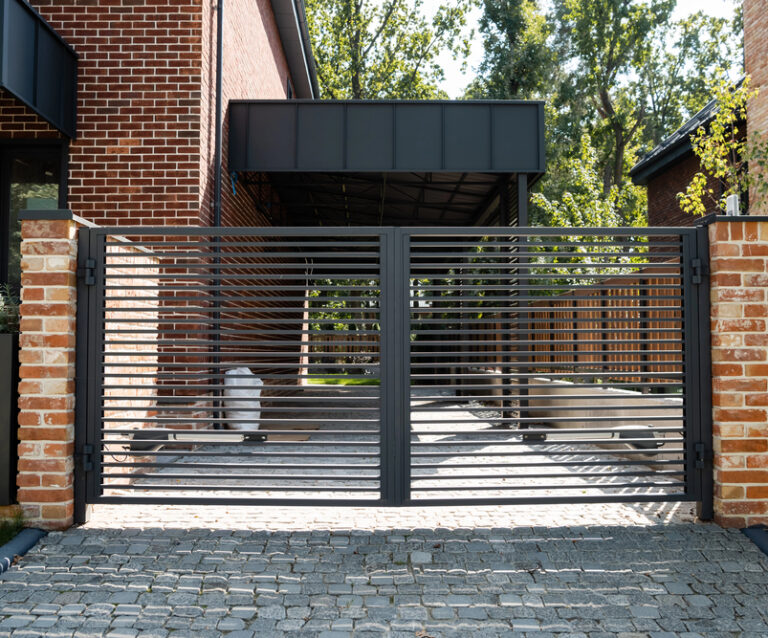 Why Custom Fence Options Appeal To Growing Family Households