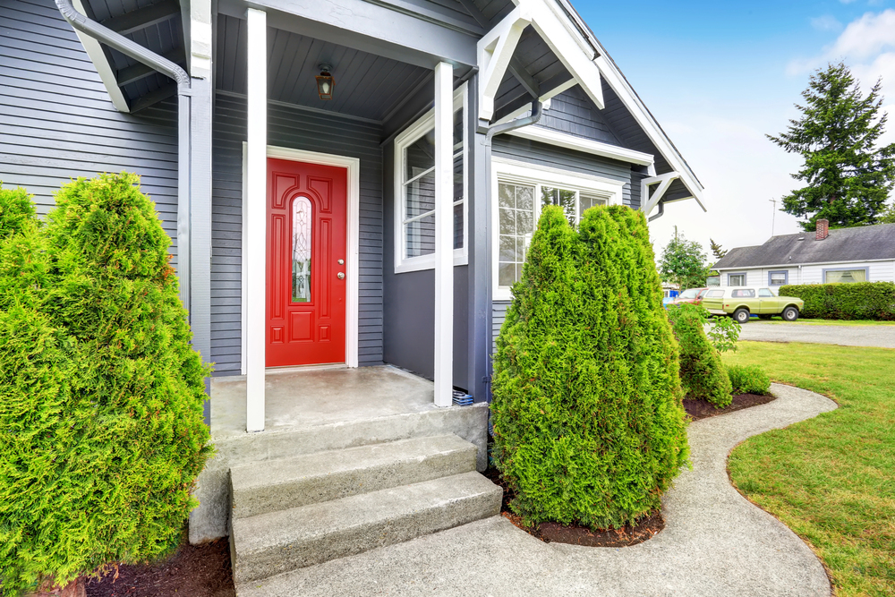Choosing the Right Door Material: Wood, Composite or Steel?