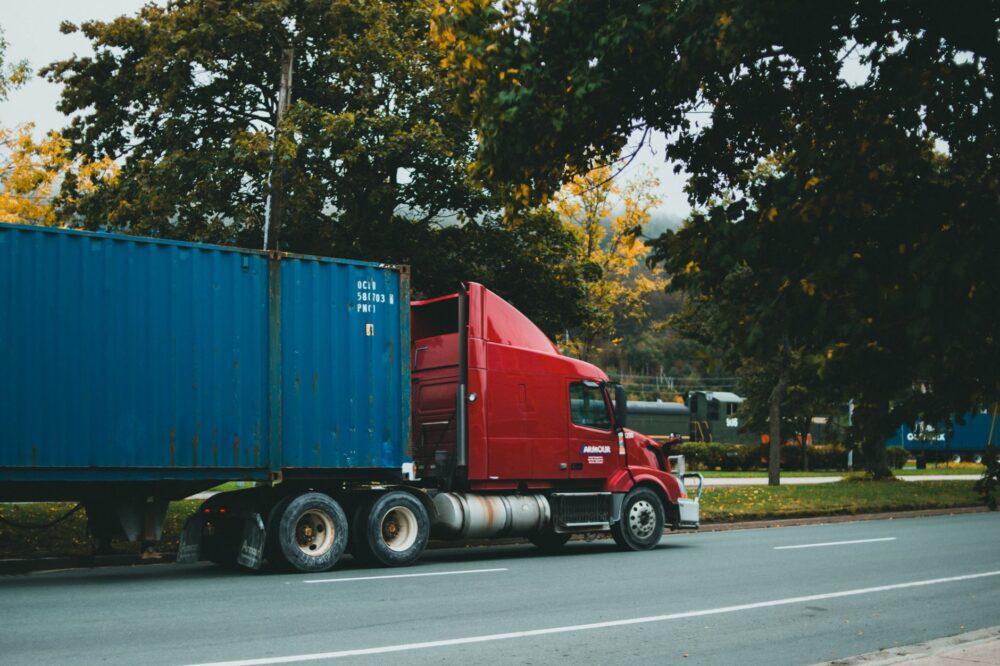 What Every Family Should Know About the Large Lorries Sharing the Road With Them This Summer