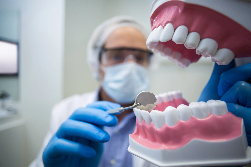 What does a dental hygienist do? Everything you need to know
