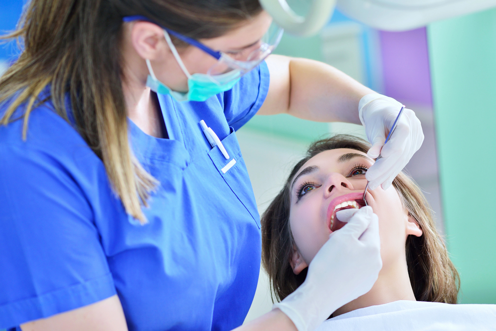What does a dental hygienist do? Everything you need to know