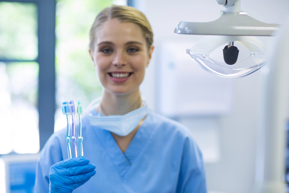 What does a dental hygienist do? Everything you need to know