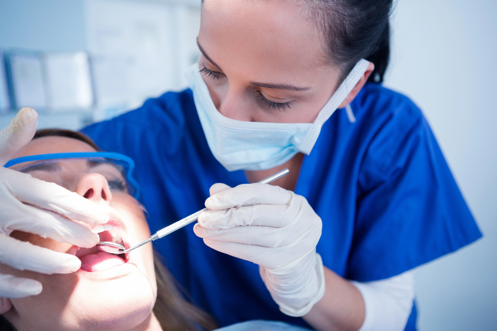 What does a dental hygienist do? Everything you need to know